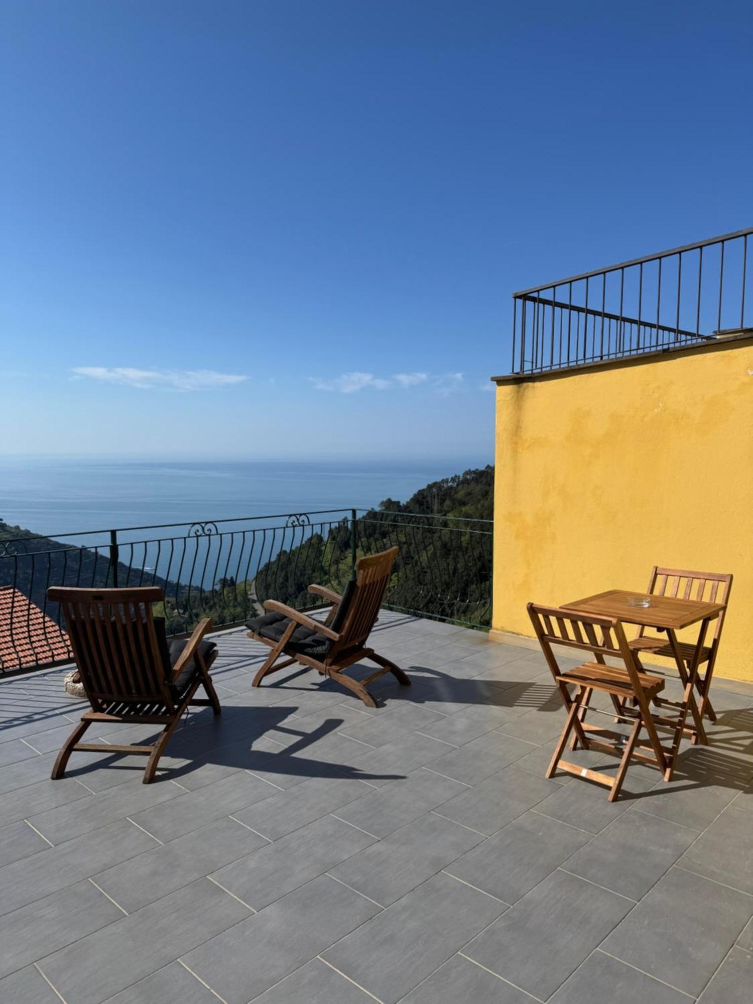Affittacamere PZeta Vernazza Esterno foto