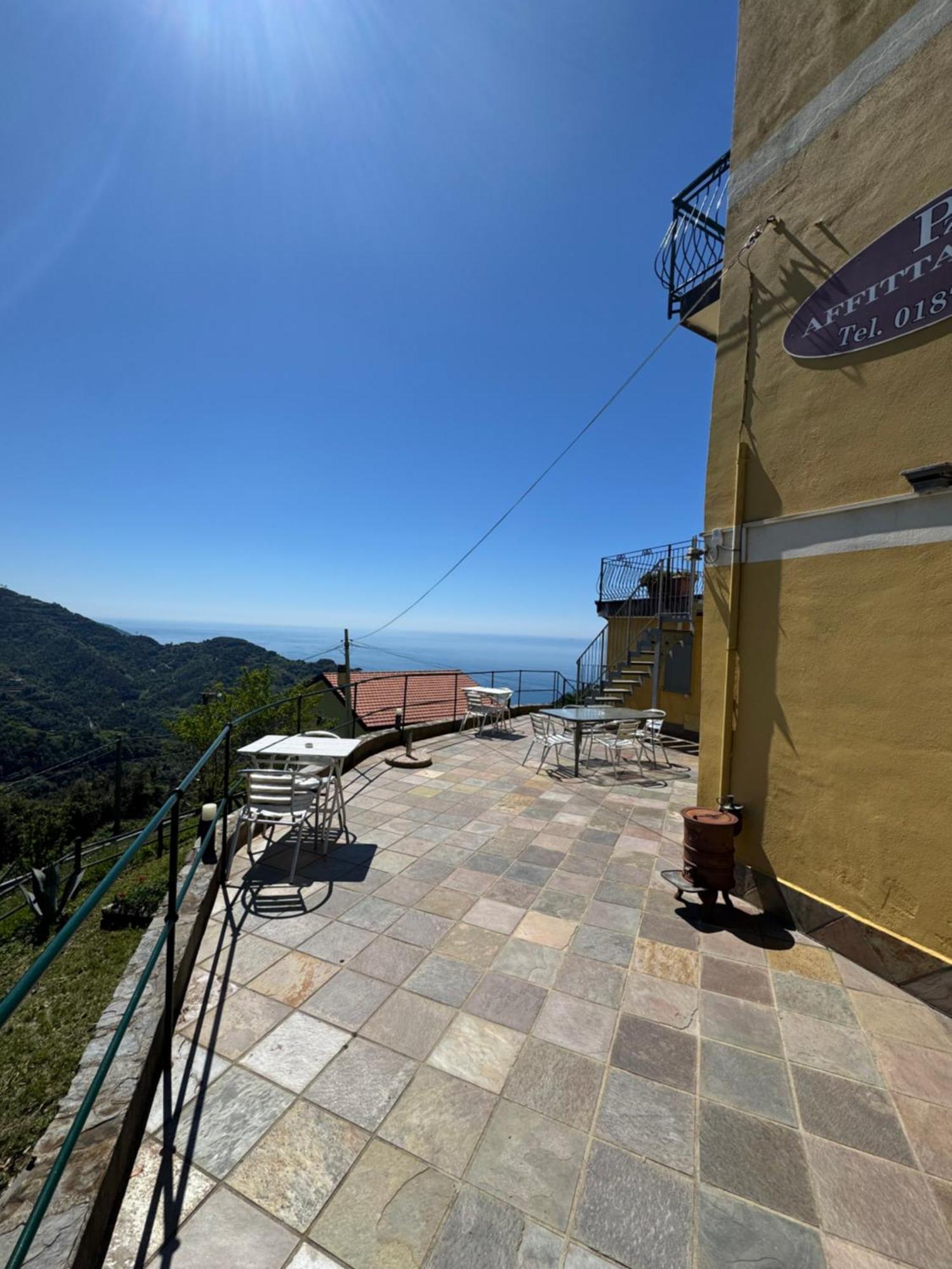 Affittacamere PZeta Vernazza Esterno foto
