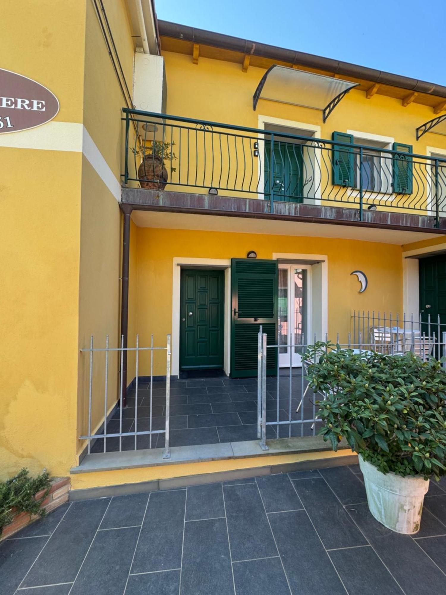 Affittacamere PZeta Vernazza Esterno foto